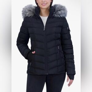 Nautica Ladies' Puffer Jacket Water Resistant with Faux Fur Hood,Black  Size L